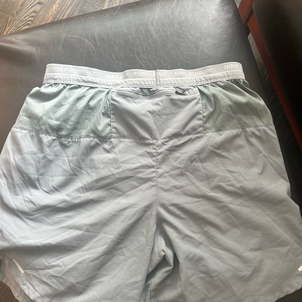Nike Gray Athletic Shorts Lightweight Moisture-Wicking - Picture 3 of 3